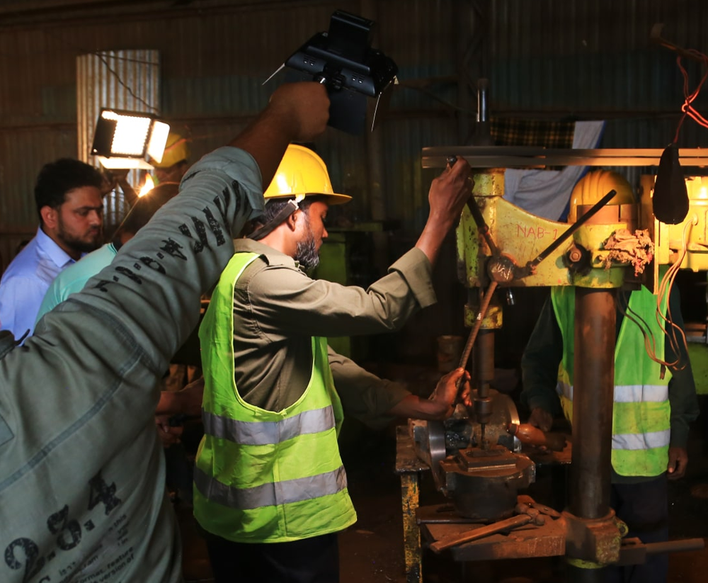 تفاوت تیزر و مستند